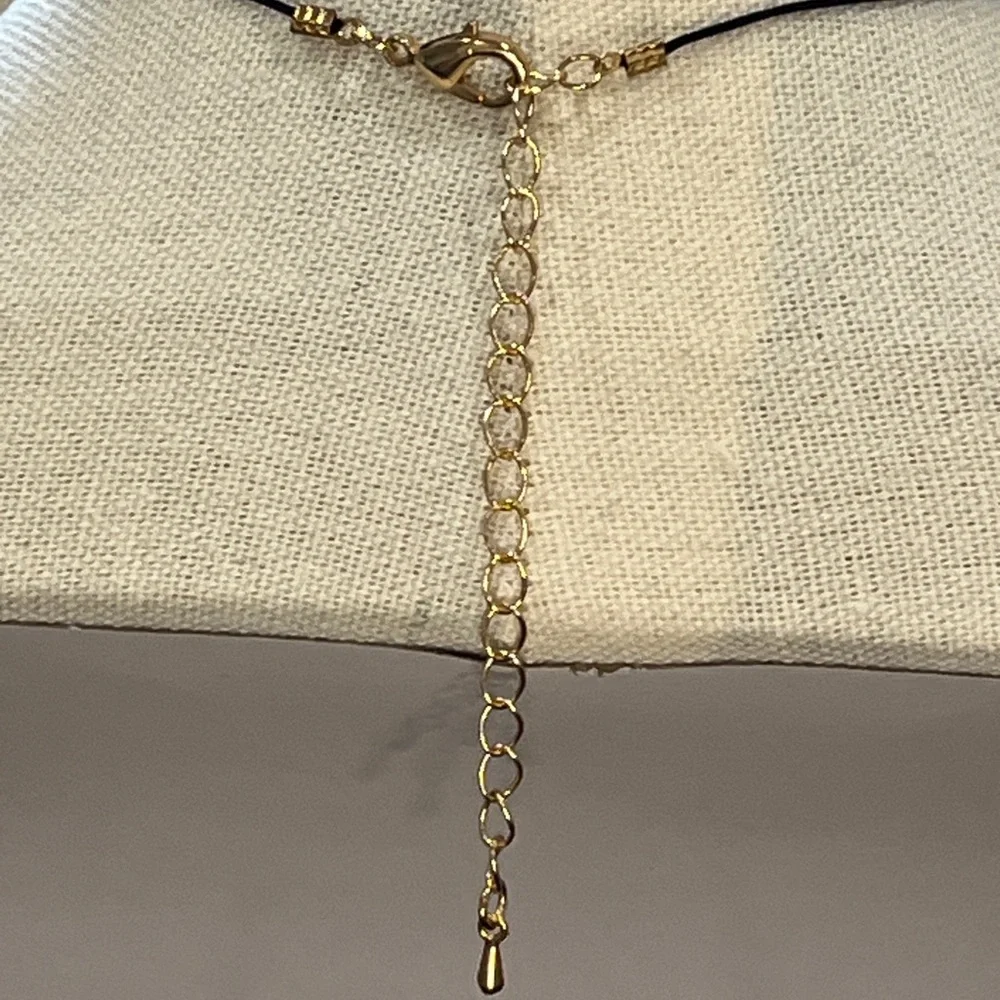 NWT Bulk Wholesale 3-piece Elegant Gold and Black Layering Necklaces